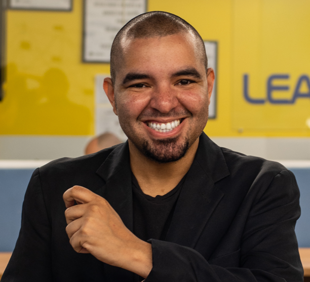 Ivan de Souza é CEO da Agência Henshin e consultor de marketing digital, fascinado por marketing de conteúdo e admirador da cultura japonesa.